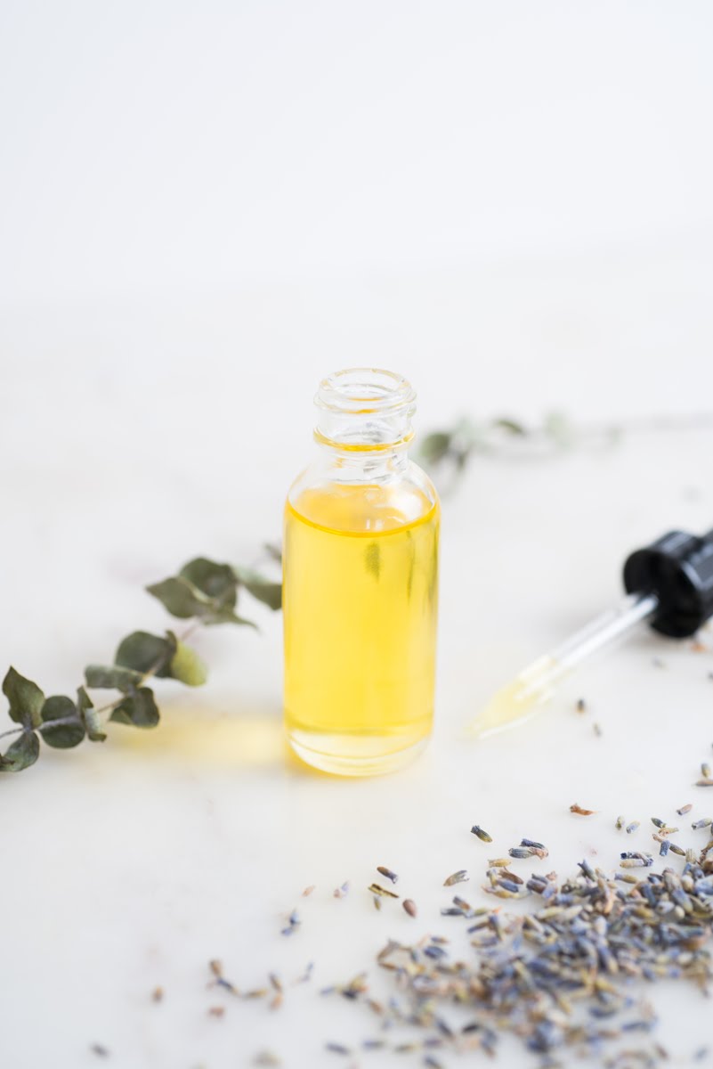 DIY Moisturizing Oil